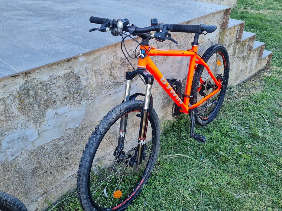 Vând bicicletă B’TWIN Rockrider 24"