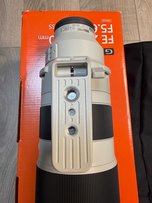 Sony FE 200-600mm f/5.6-6.3 G OSS обектив, перфектно състояние