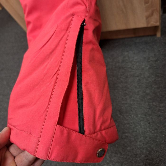 Горнолыжный комбинезон