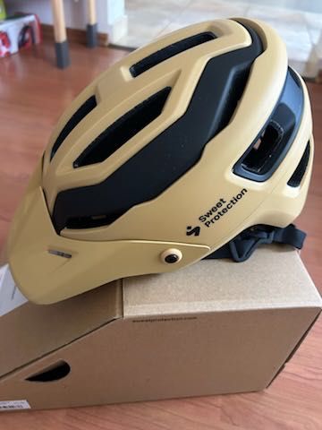 Каска Sweet Protection размер S/M