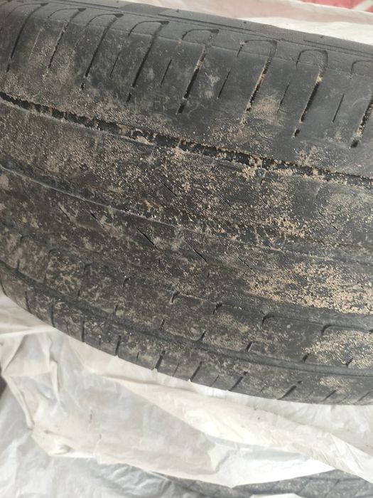 Продам покрышки размер 225/55/19