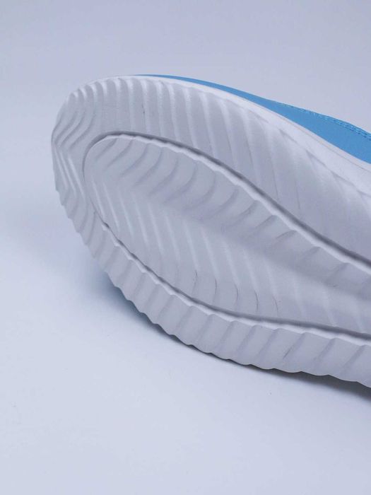 Krassovka, Oyoq kiyim, Sifati alo darajada 36-44 razmerda