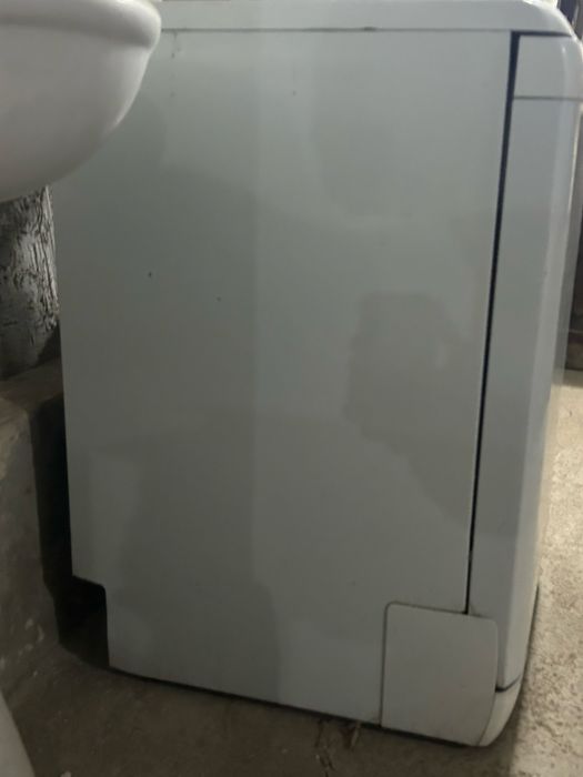 Ariston Посудомоечная машина