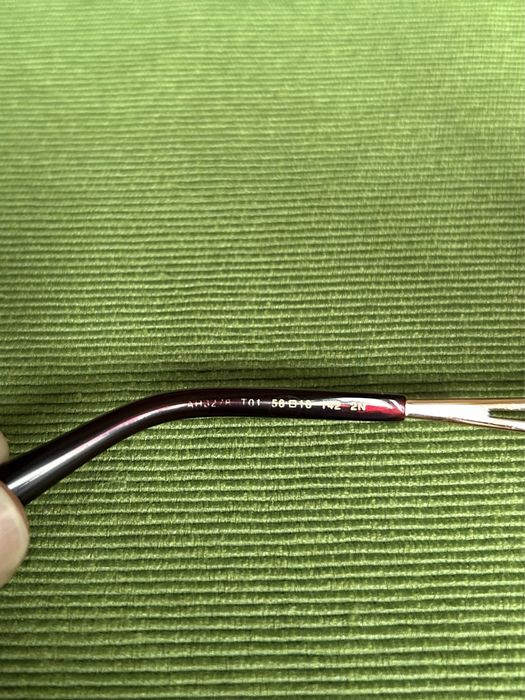 Слънчеви очила в цвят бордо на марката Ana Hickemann