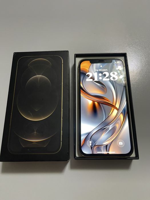 Продам iPhone 12 Pro в золотистом цвете
