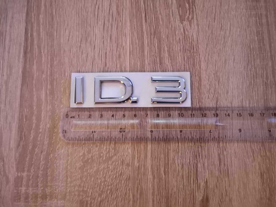 Volkswagen ID.3 сребриста емблема лого
