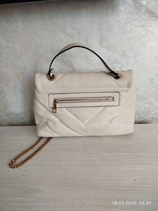 Продам женскую сумочку