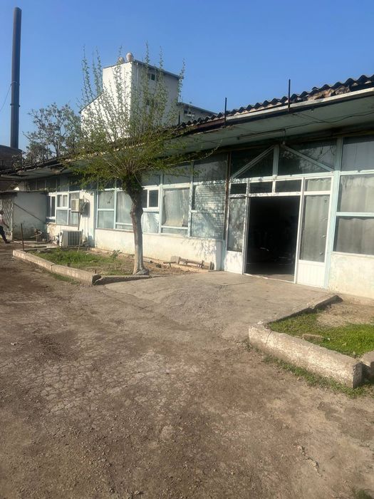 Производственная база 2,1 гектар.