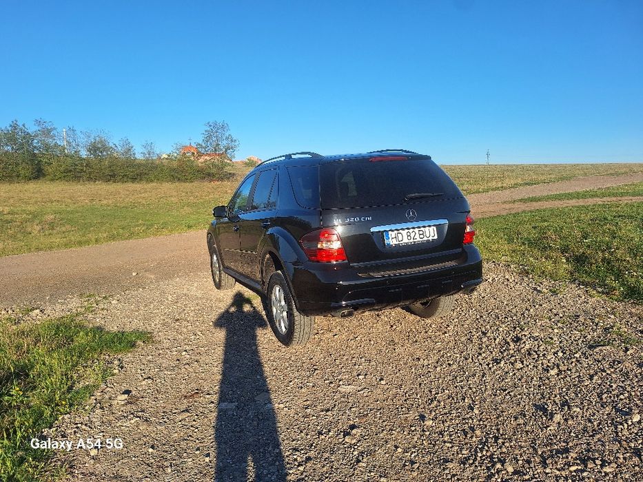 Vând Mercedes ML 320 4MATIC