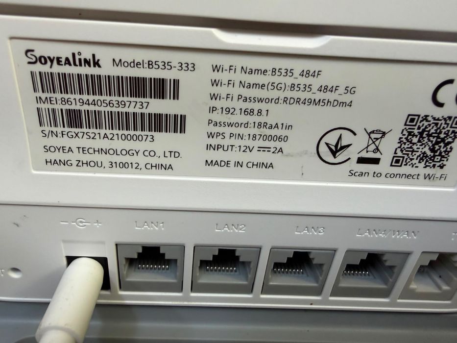 Router wireless cu slot SIM 4G +Huawei B535-333 Decodat
