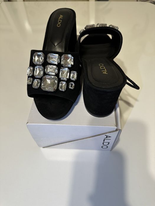 Женская обувь