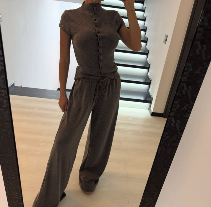 Set din top si pantaloni material pufos