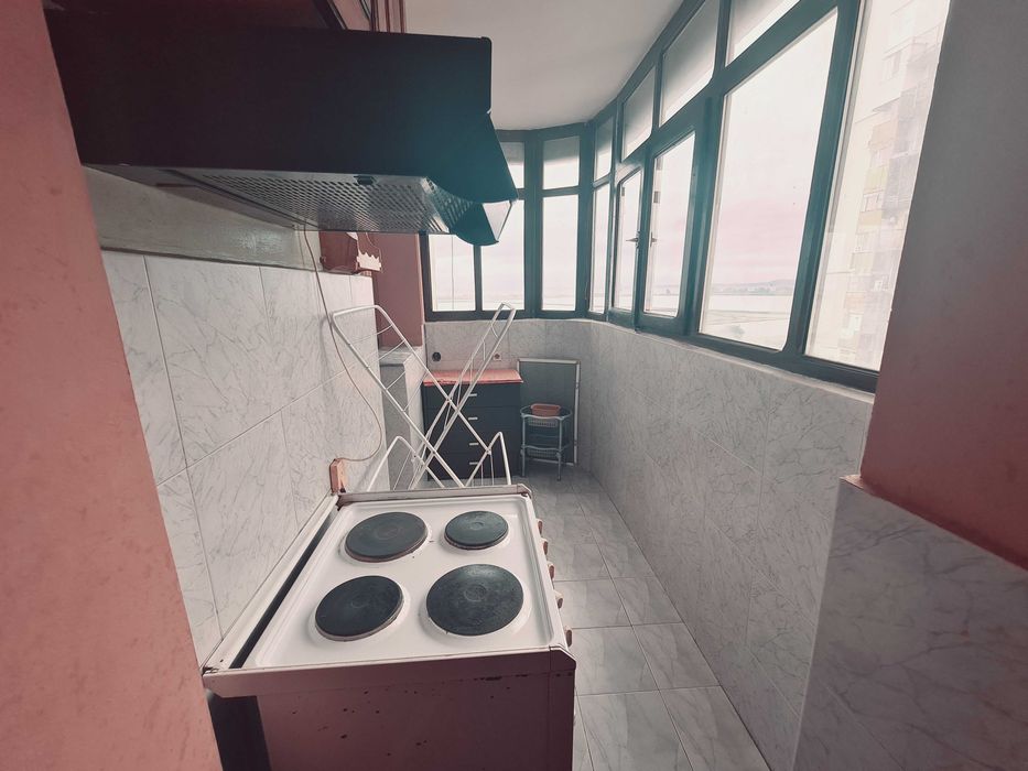 Дава се под наем Двустаен апартамент в Бургас, Зорница - 60 кв.м за 204 € - Снимка #2