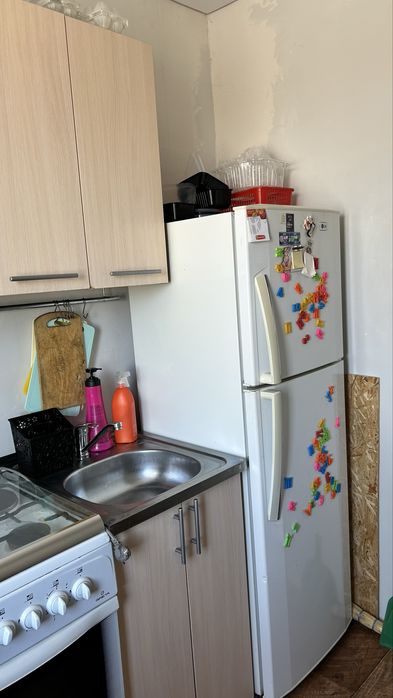 Продается кухонный гарнитур и техника