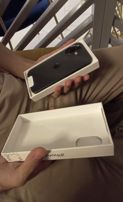 Айфон 16 . 128 г