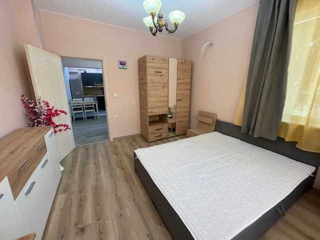 Продава се Тристаен апартамент в Варна, Червен площад - 90 кв.м за 3223 €/кв.м - Снимка #15