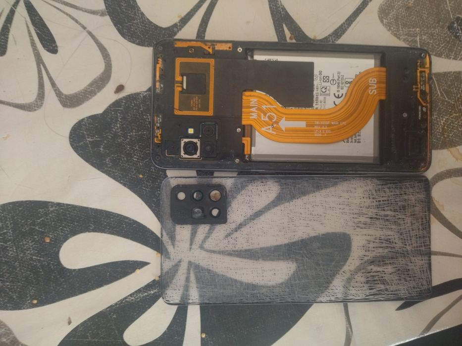 Samsung a51 телефон