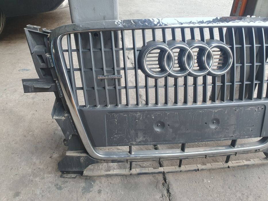 Предна решетка за AUDI Q5