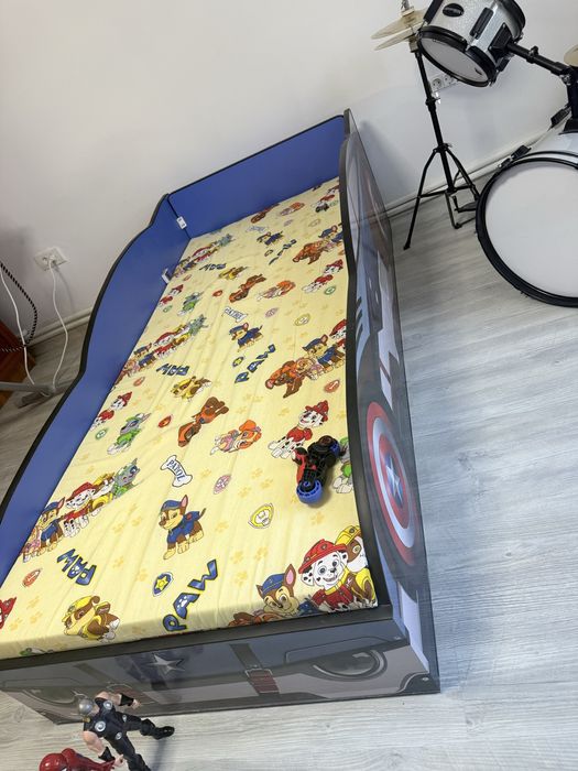 Pat copii- model Capitanul America, se vinde cu saltea + lenjerie
