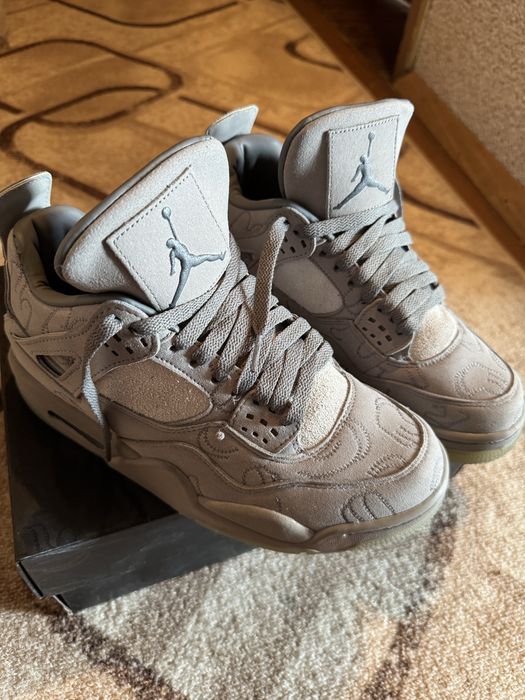 Jordan 4 Retro "Kaws"