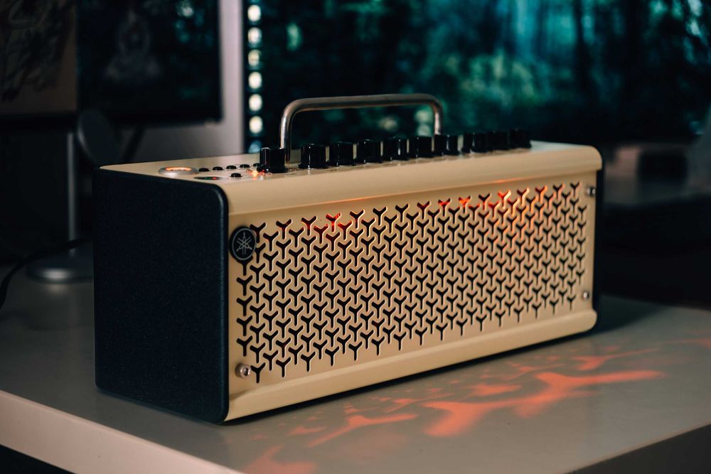 Комбоусилитель Yamaha THR10II