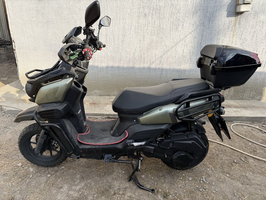 Продам скутер Tank