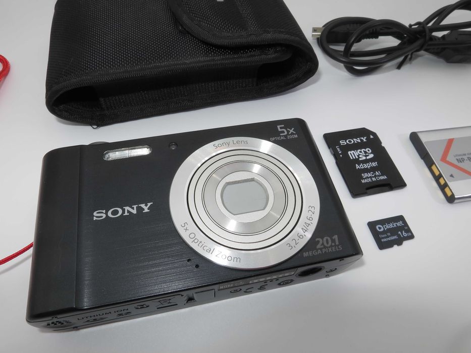 Sony Cyber-shot W800 ултра компактен цифров фотоапарат, дигитална камера, като НОВА, 20MP, 5x оптичен зум, в перфектно работещо състояние