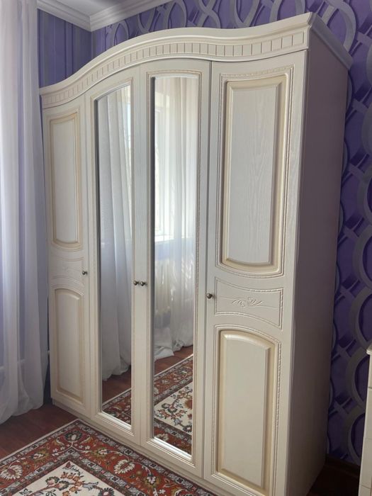 Продам спальный гарнитур