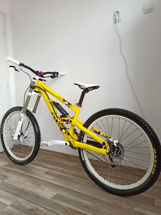 26" Downhill/Freeride SCOTT Voltage FR10, Мекица