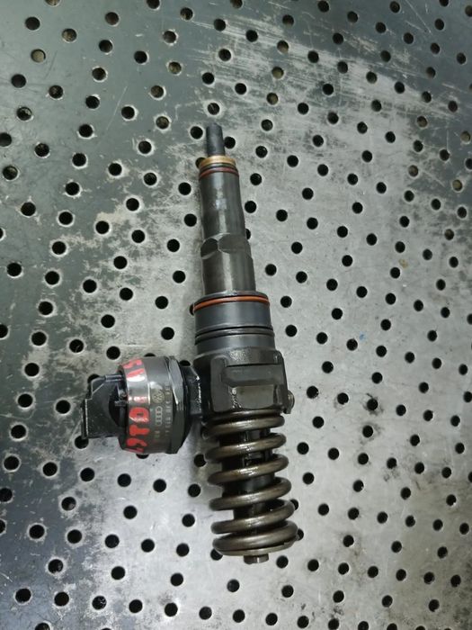 Injector 1.9 tdi atd axr bmt avb audi a3 8l skoda fabia vw golf 4 polo passat b6 audi a3 8l 038130073aj