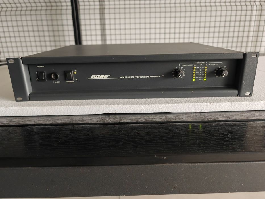 Amplificator Bose 1800 seria VI
