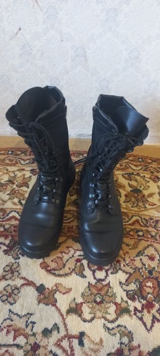 Продам берцы чёрные