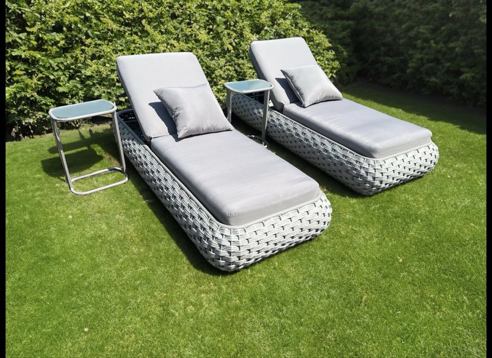 Set sezlong 4 piese (2 sezlonguri + 2 masute)