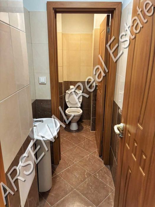 Офис под наем, Бояна