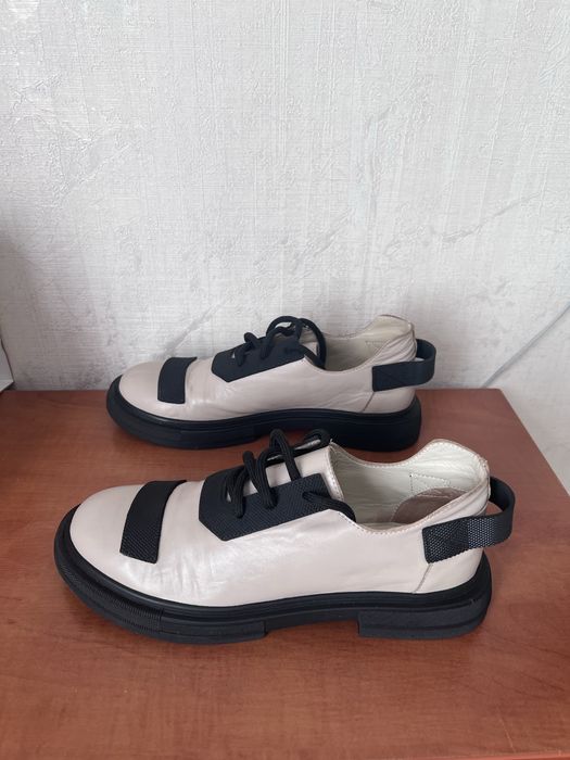 Продам женские туфли