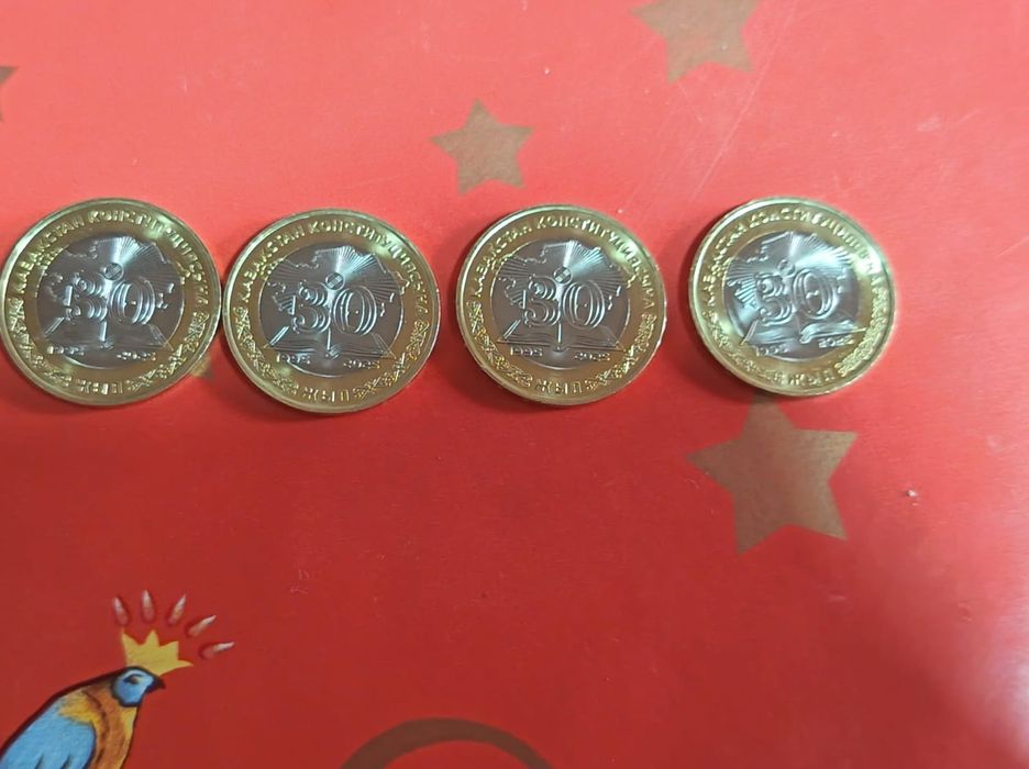 Монета 100 тенге