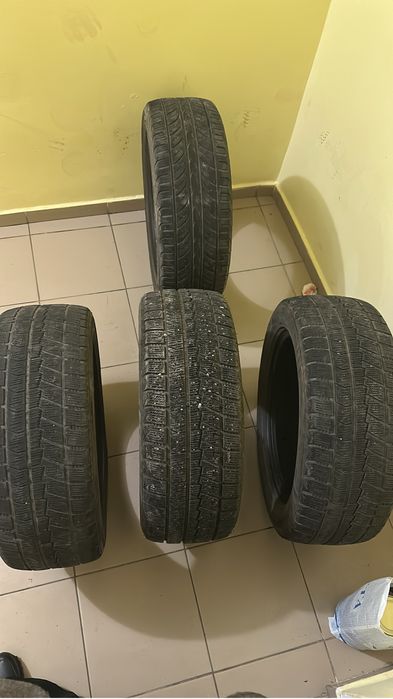 Продам шину всесезонный