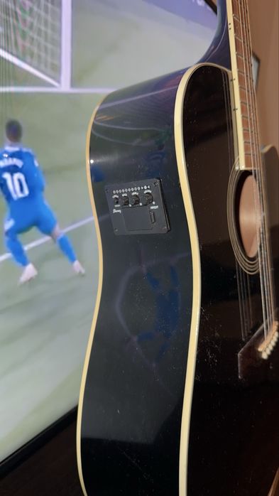 Chitară Ibanez model electro