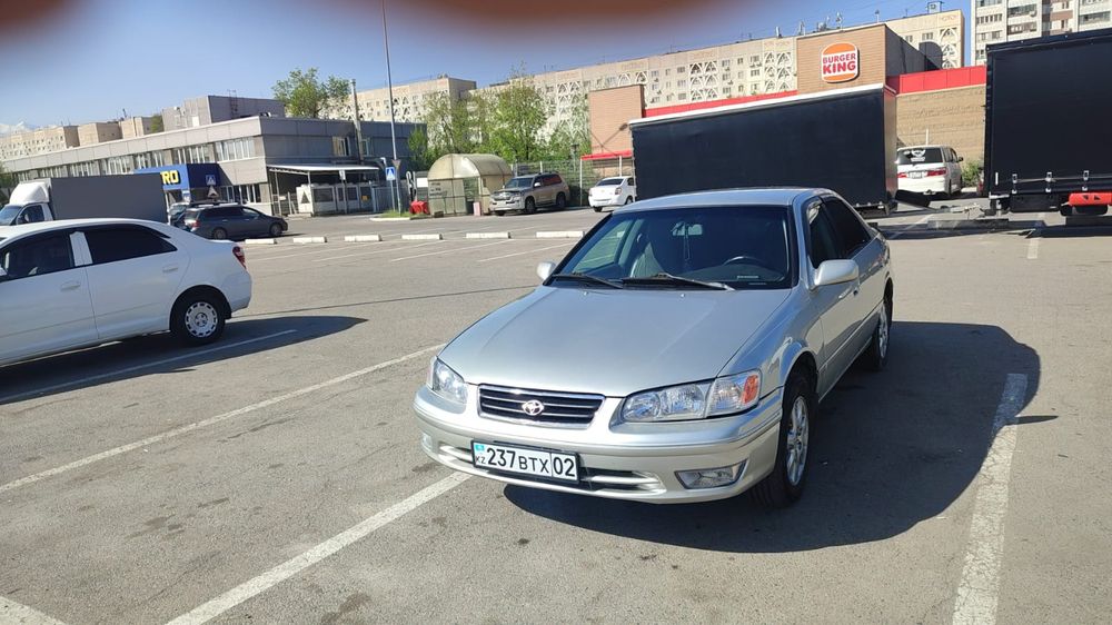 Продаю тойоту камри 25