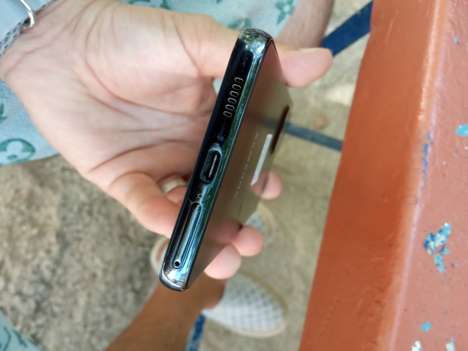 Samsung A53 6/128 Srochna sotiladi őtib beradgan joyi bor