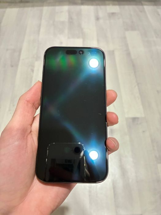 Продам Iphone 15 про