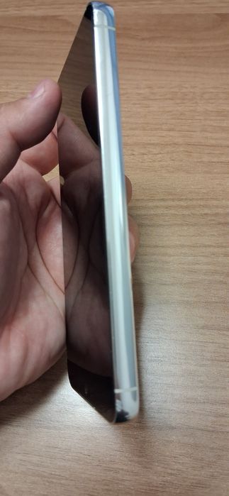 Телефон  Samsung  s23
