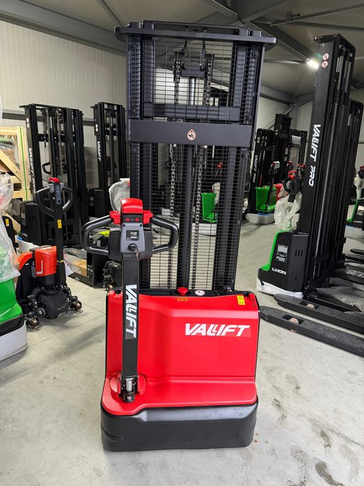 Transpaleta electrica Liza electrica cu catarg 1500kg VALLIFT