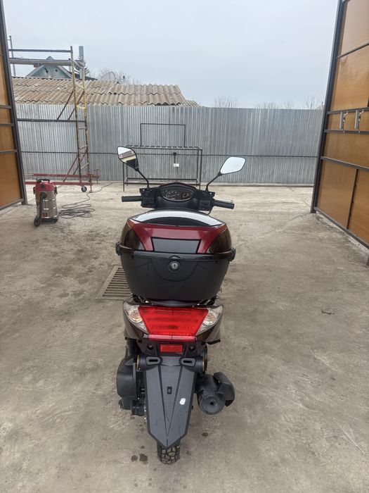 Продам Скутер срочно