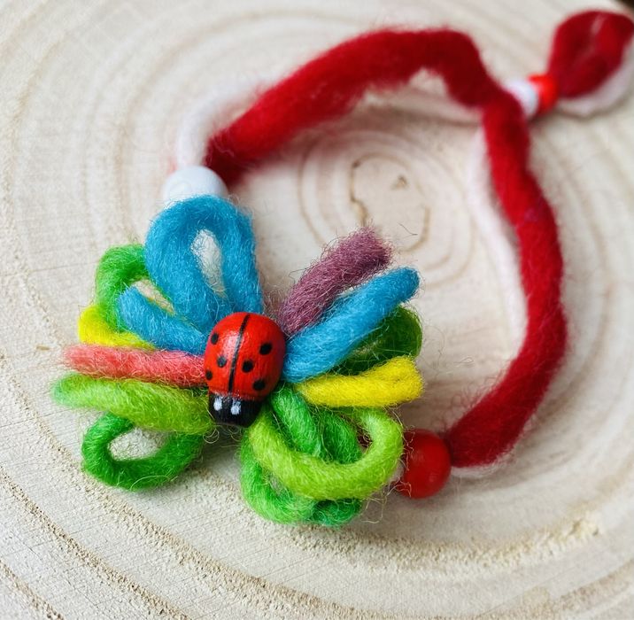 Ръчно изработени мартеници