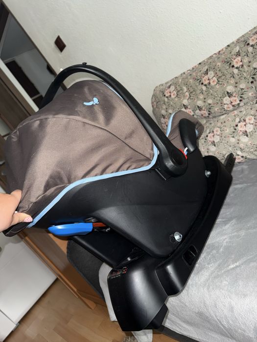 Scoica auto cu baza isofix