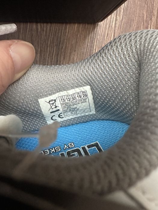 Новые кроссовки Skechers белые 30 размер