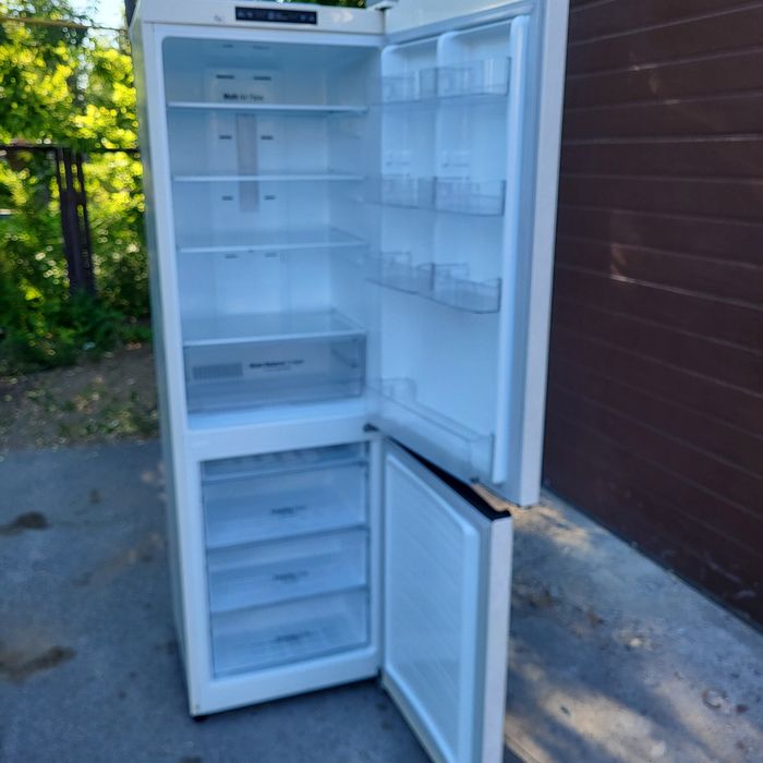 Продам холодильник LG
