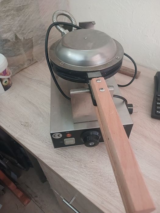 Продам гонконскую вафельницу