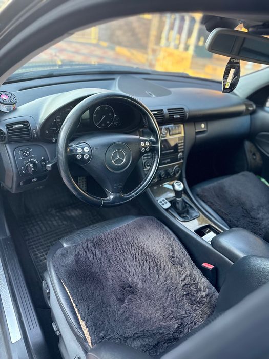 Vând Mercedes Avantgarde C220